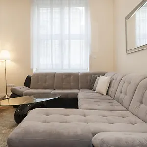 https://anna-apartment-budapest.inbudapesthotels.com